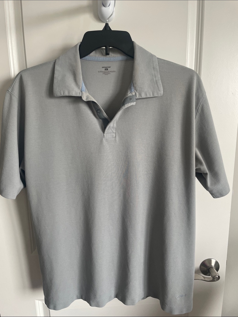 Patagonia Light Gray Men's Organic Cotton Polo EUC